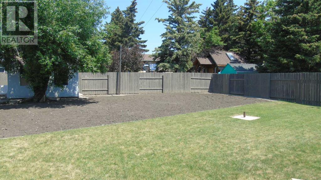 379 Oakwood Drive, Pincher Creek, Alberta  T0K 1W0 - Photo 3 - A2230241